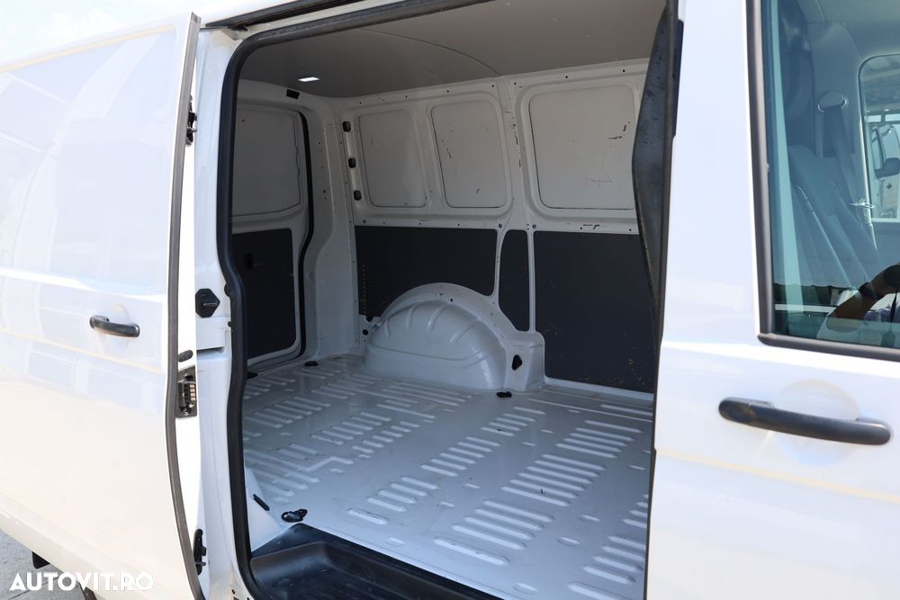 Volkswagen Transporter - 11