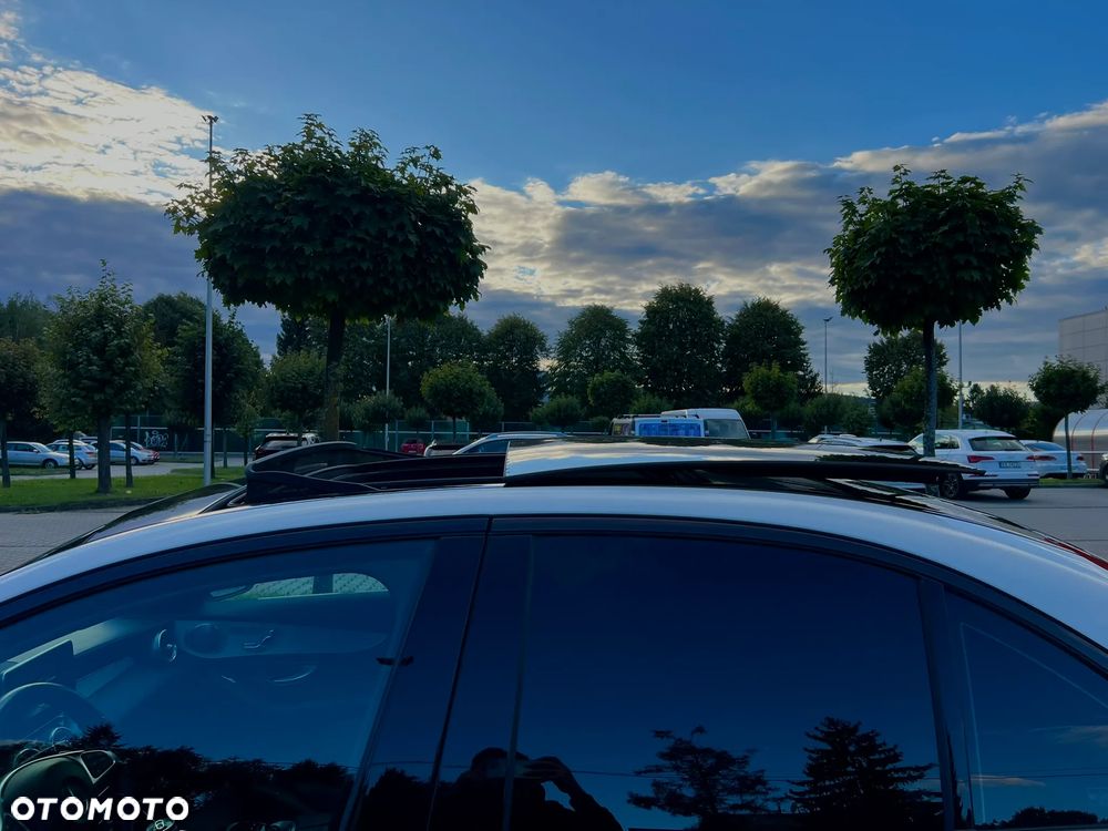 Mercedes-Benz Klasa C AMG 43 4Matic 9G-TRONIC - 17