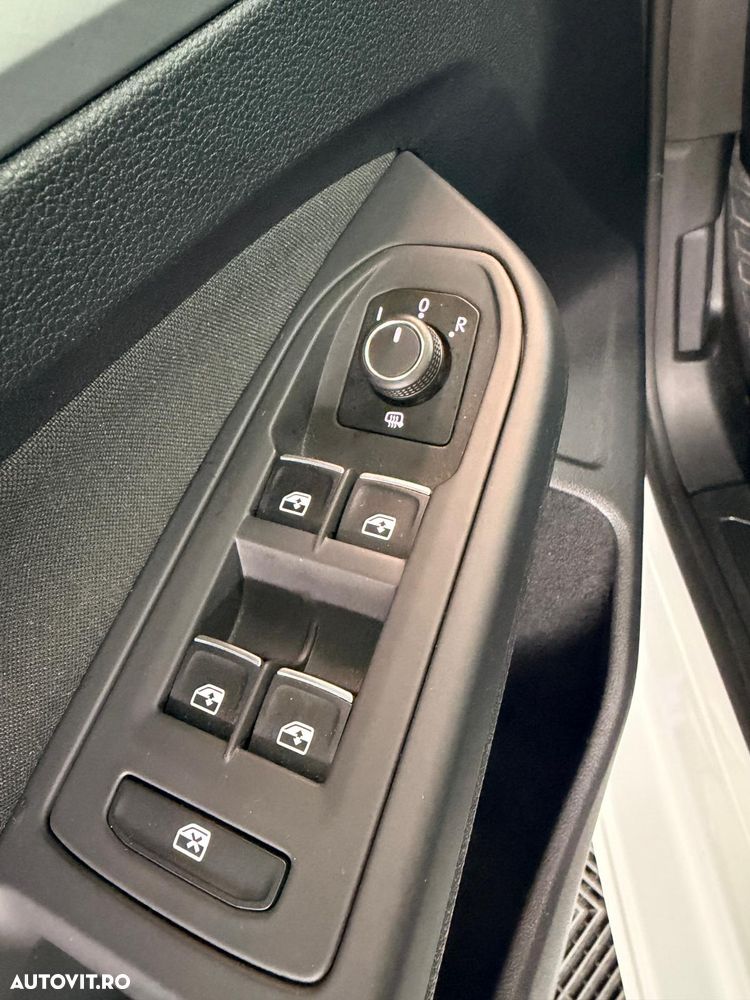 Volkswagen Golf 2.0 TDI 116CP Life - 3