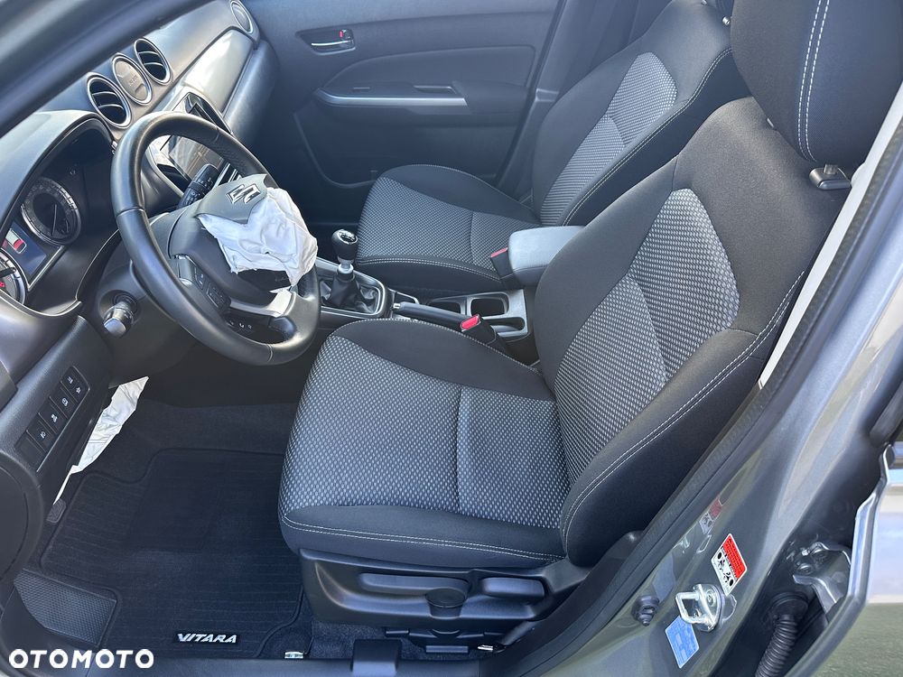 Suzuki Vitara 1.4 Boosterjet Hybrid Comfort+ - 14