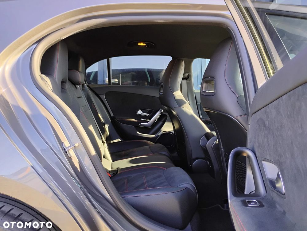 Mercedes-Benz Klasa A 250 e PHEV AMG Line 8G-DCT - 14
