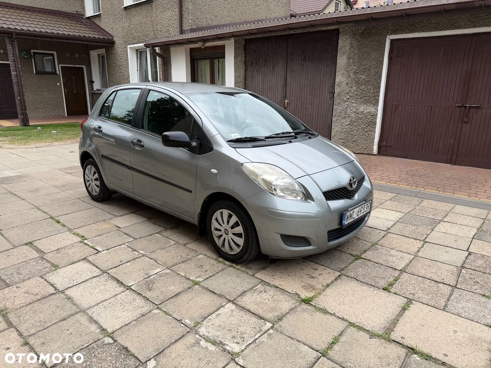 Toyota Yaris 1.0 Entry - 2