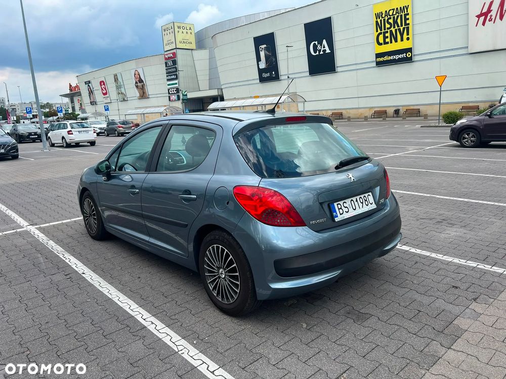 Peugeot 207 1.4 HDi Trendy - 5