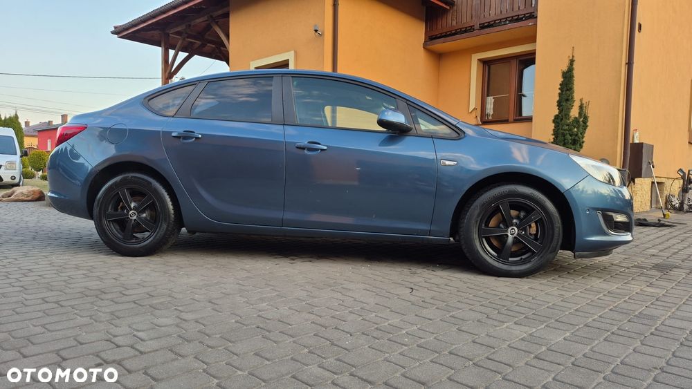 Opel Astra 1.6 Edition Plus - 15