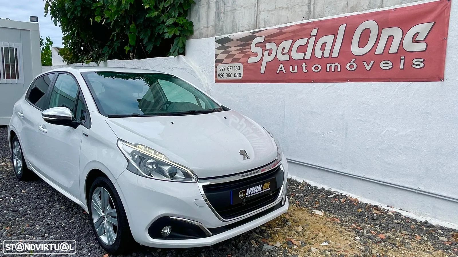 Peugeot 208 1.2 VTi SE Style - 1