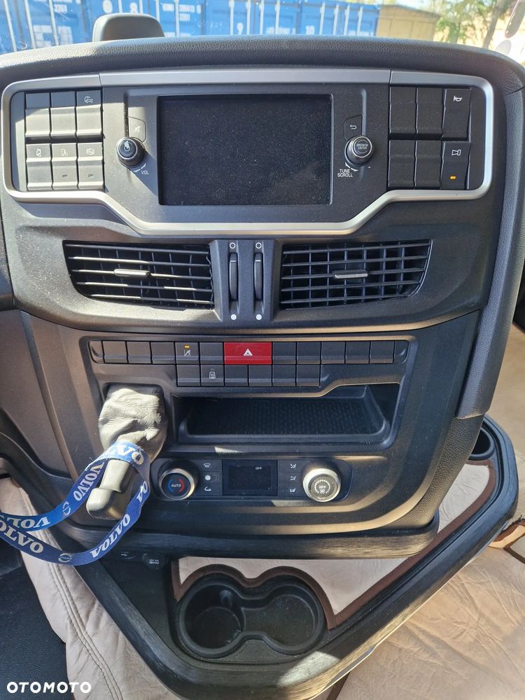 Iveco S-Way 460 LNG - 10