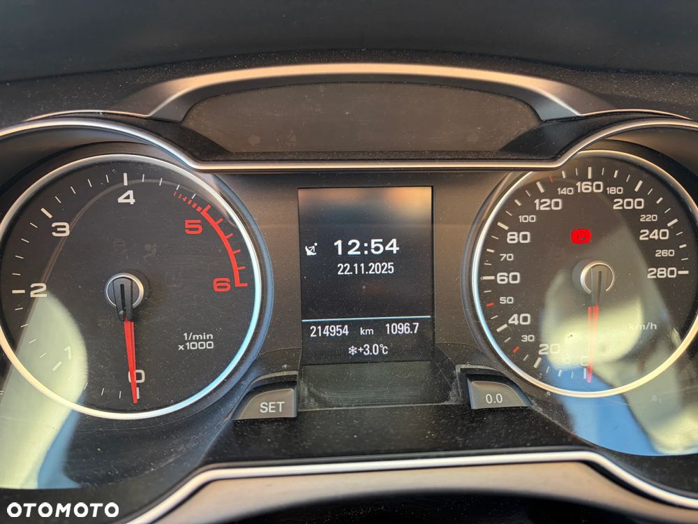 Audi A4 Avant 2.0 TDI DPF quattro S tronic Ambiente - 11