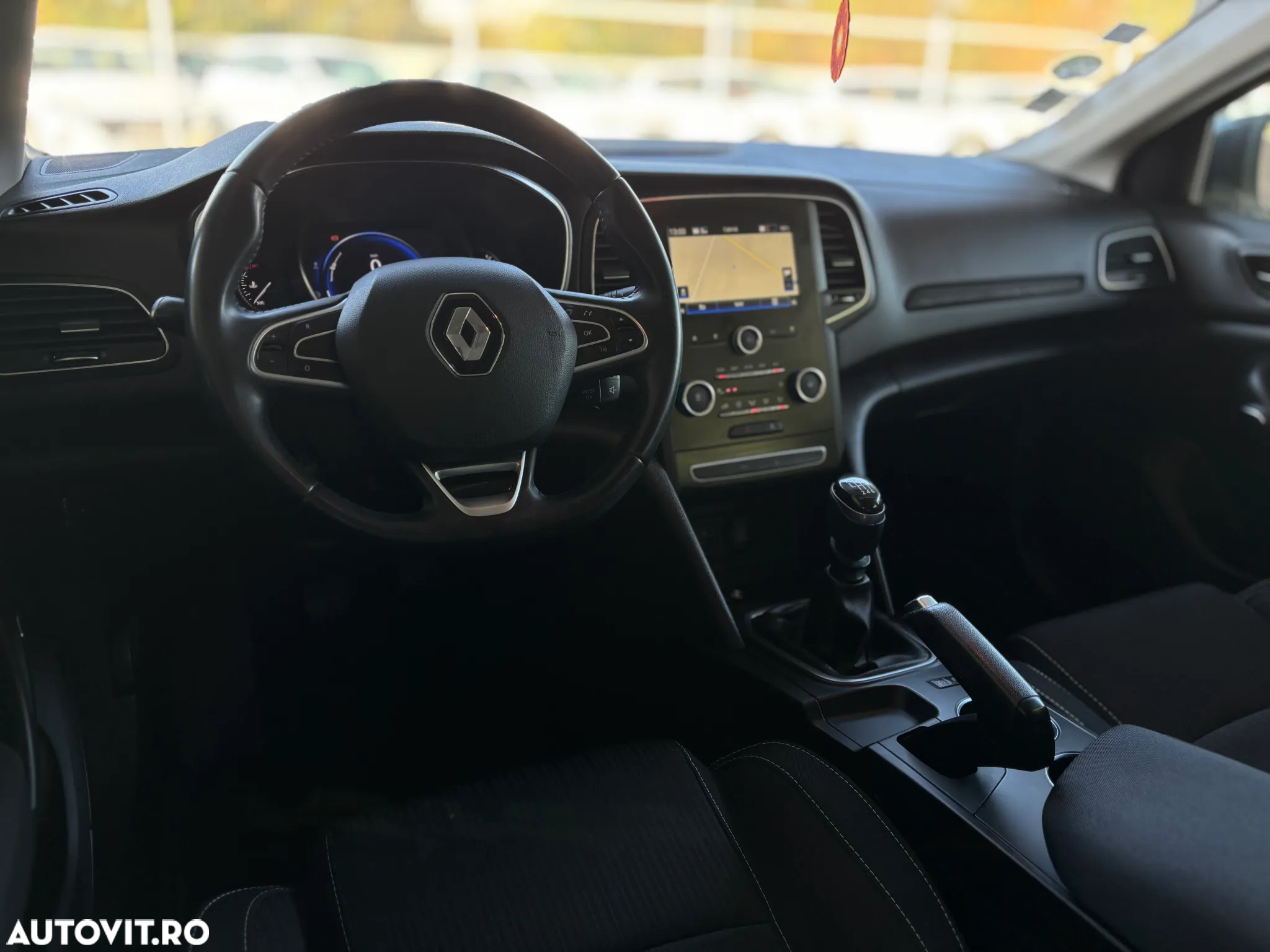 Renault Megane BLUE dCi Business - 12
