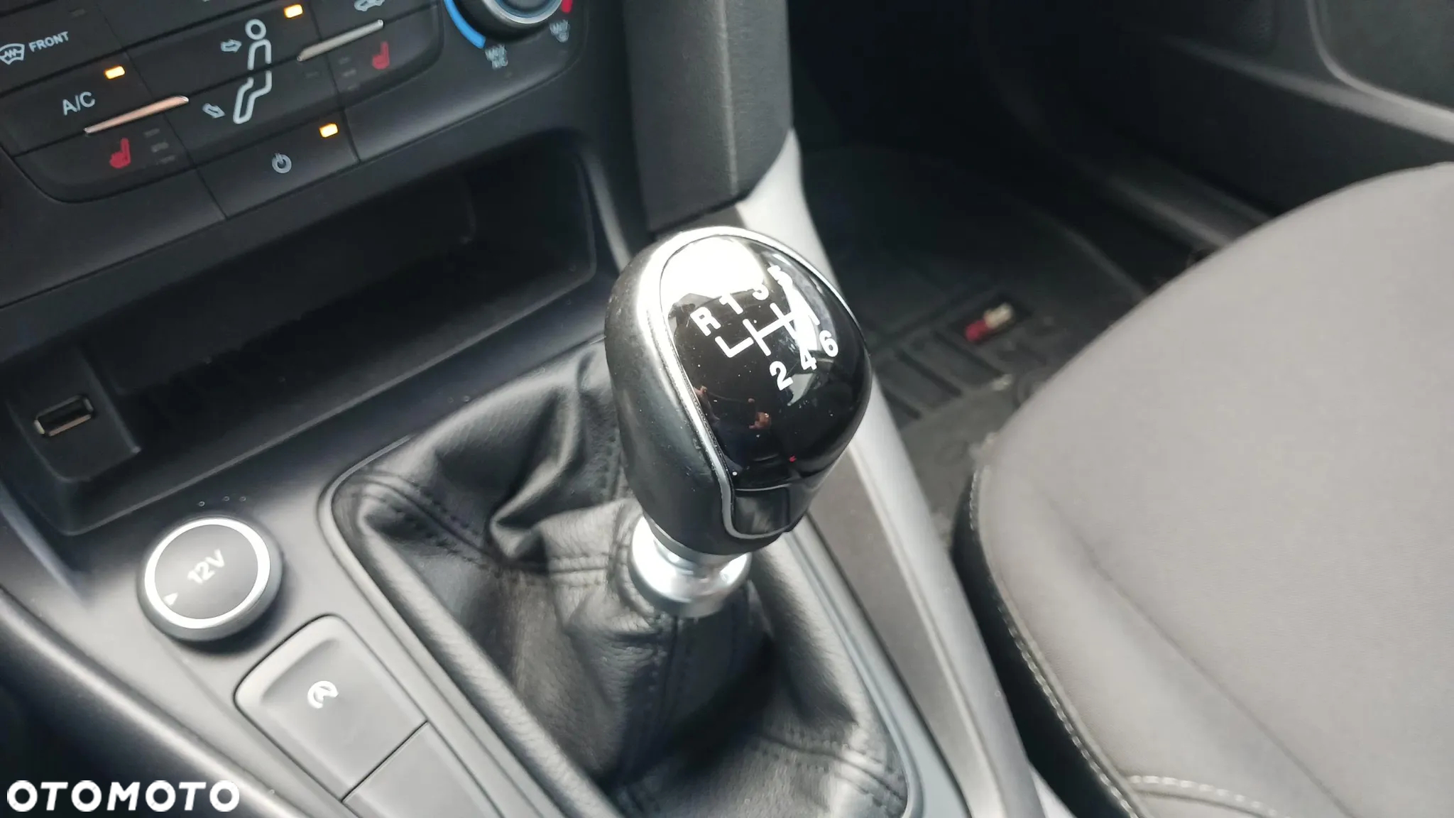 Ford Focus 1.5 EcoBoost Titanium ASS - 19