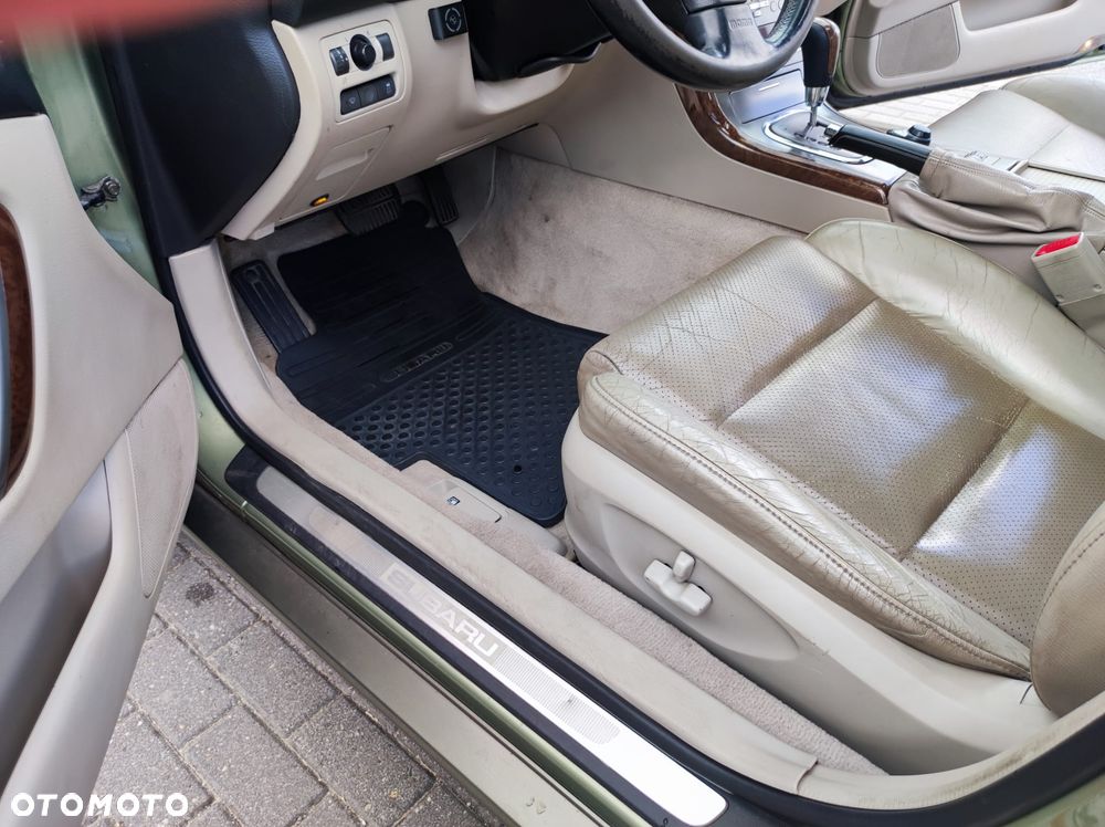 Subaru Outback 3.0 H6 - 14