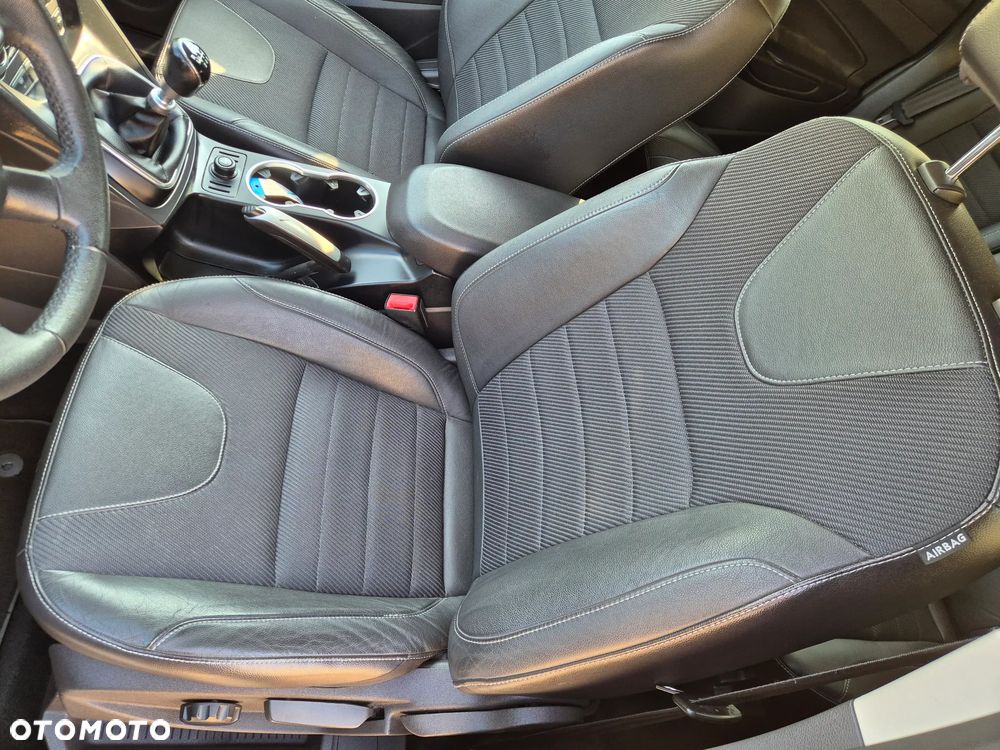 Ford Kuga 2.0 TDCi 4x4 Titanium - 8