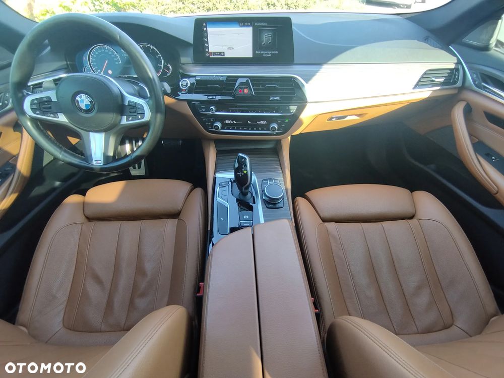 BMW Seria 5 530d xDrive M Sport sport - 35