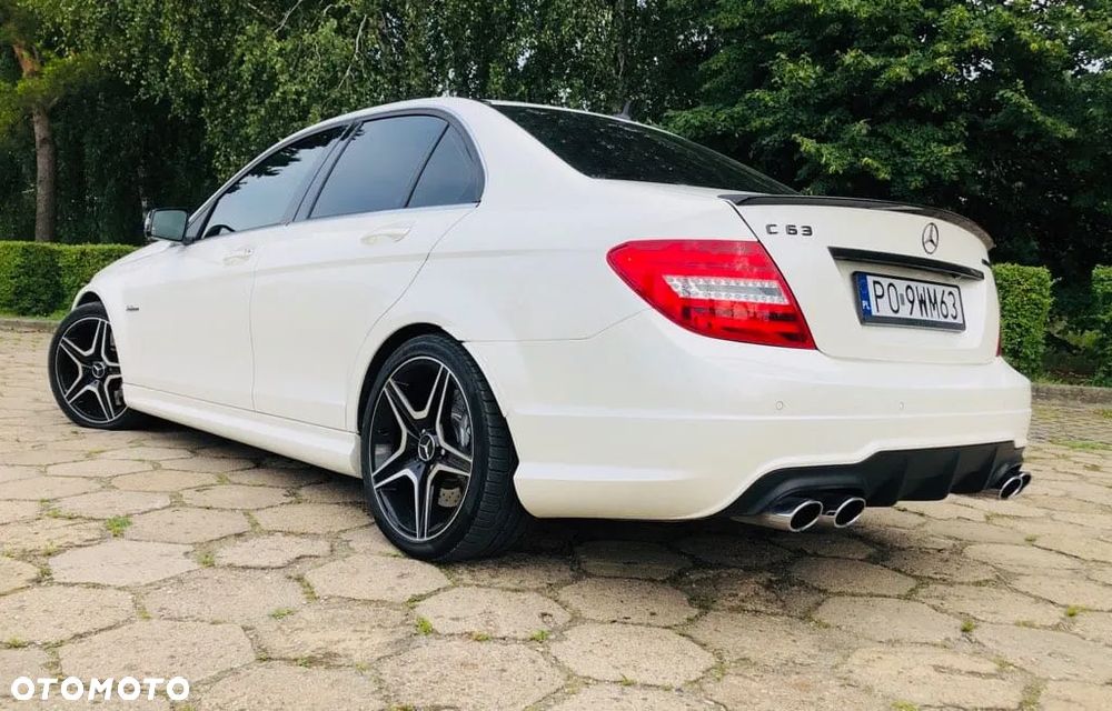 Mercedes-Benz Klasa C 63 AMG 7G-TRONIC - 15