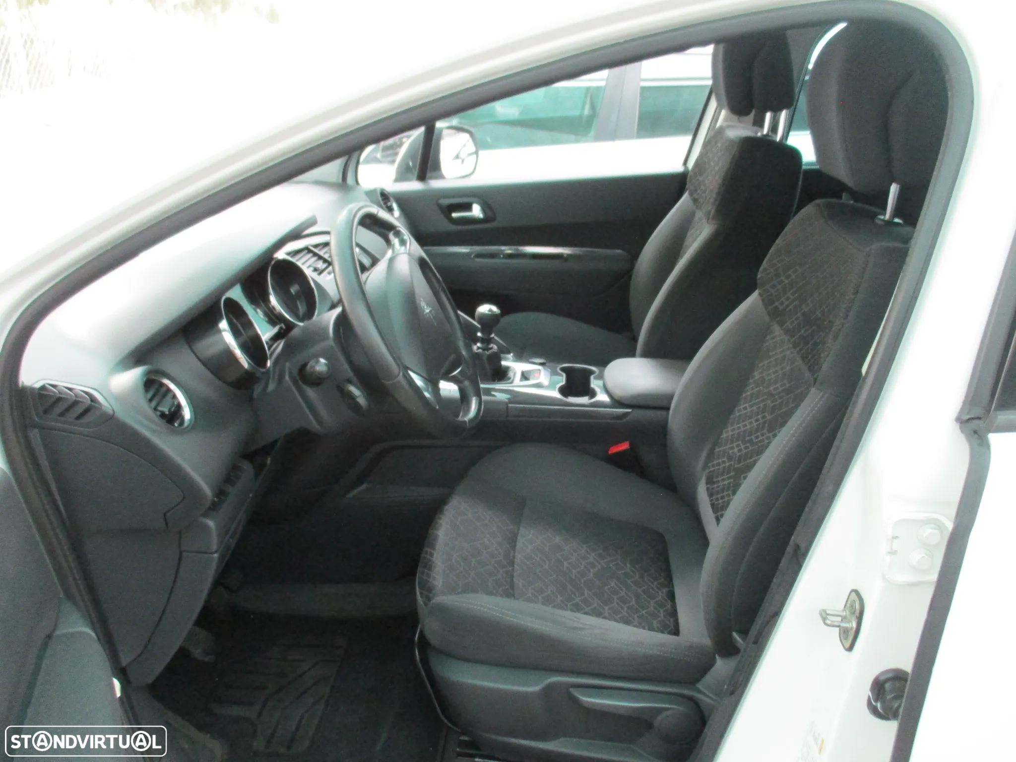 Peugeot 3008 1.6 BlueHDi Style - 16