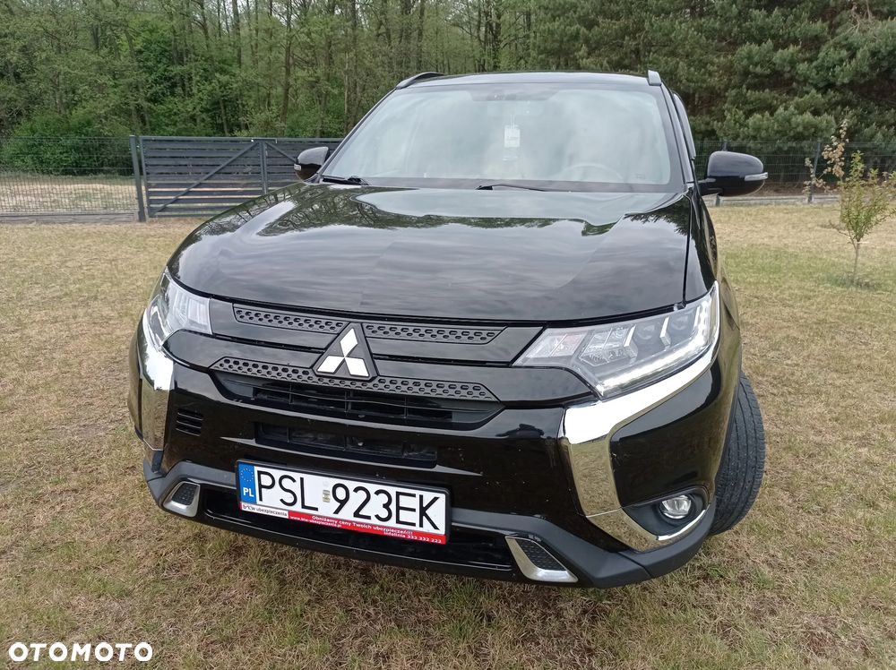 Mitsubishi Outlander - 3
