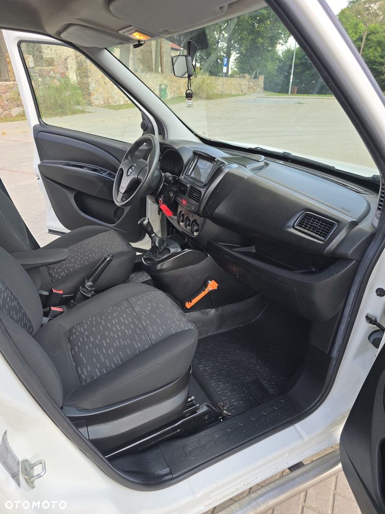 Opel Combo - 17