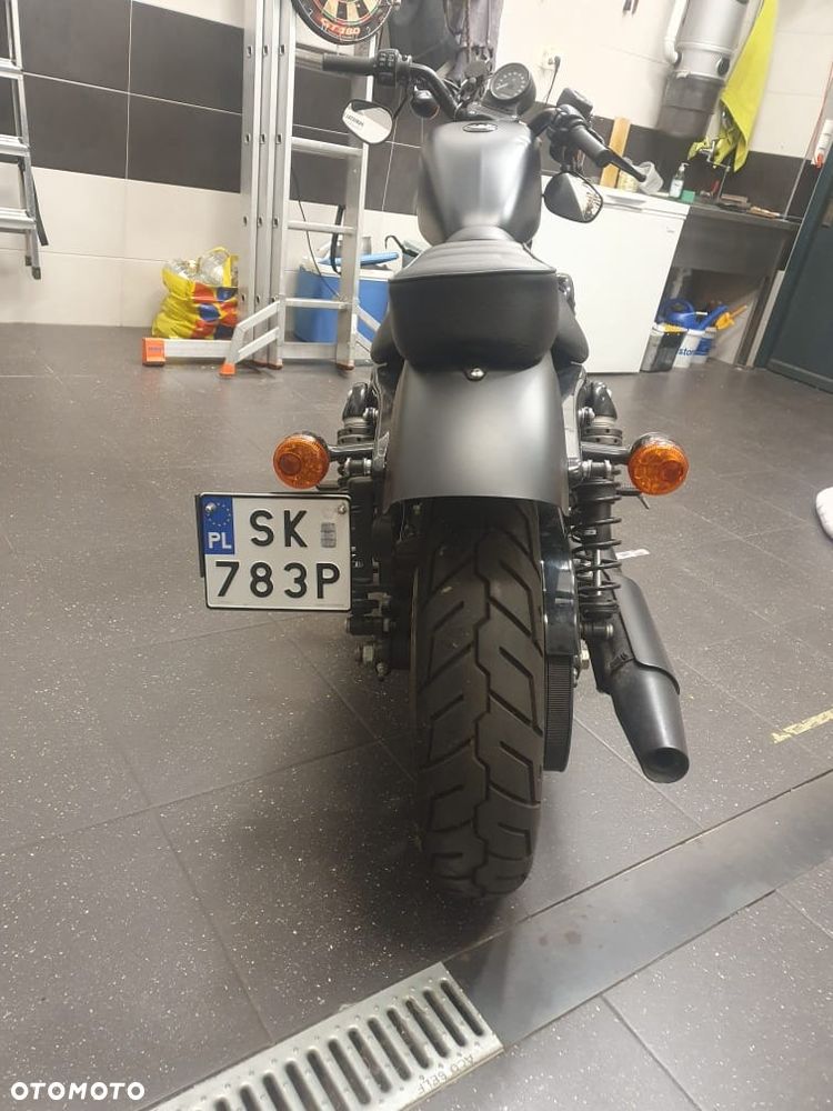 Harley-Davidson Sportster Iron 883 - 3