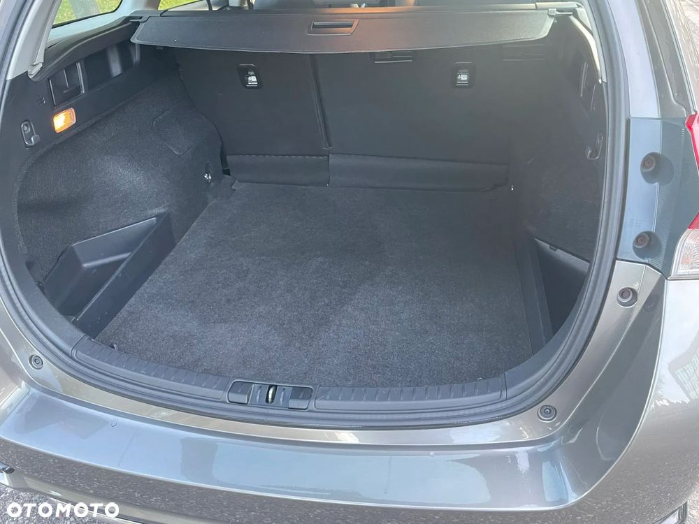 Toyota Auris - 11
