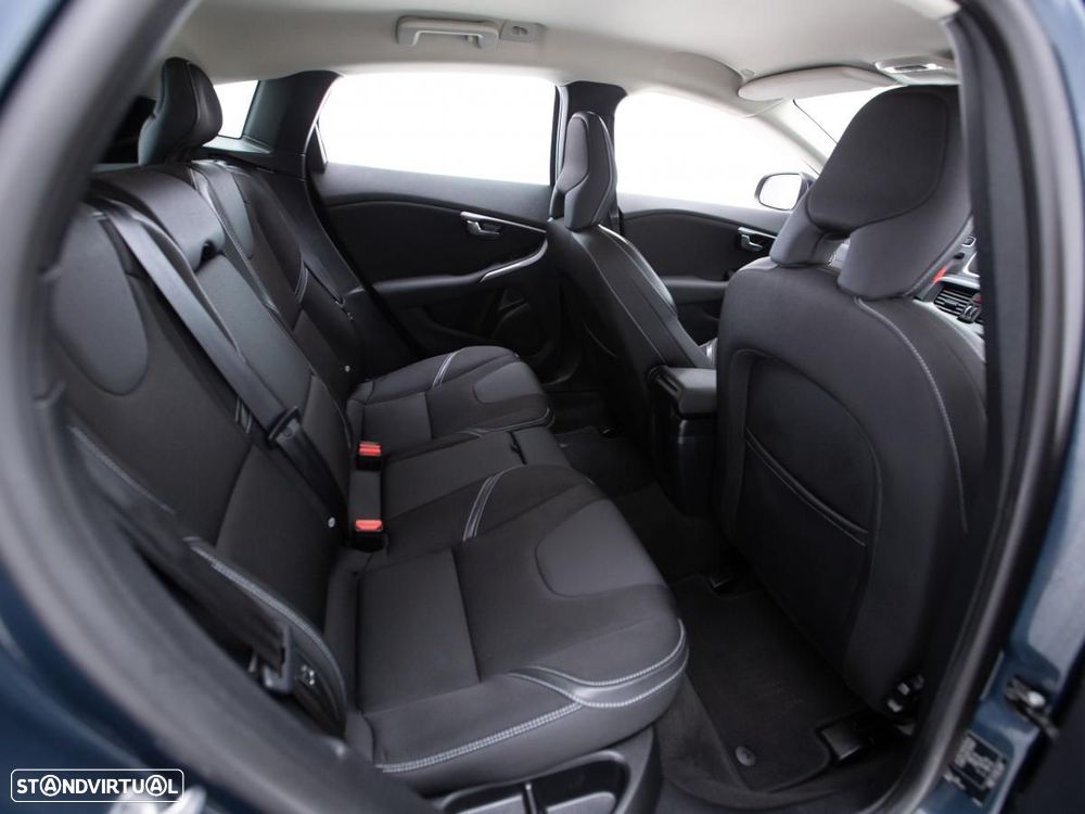 Volvo V40 - 11