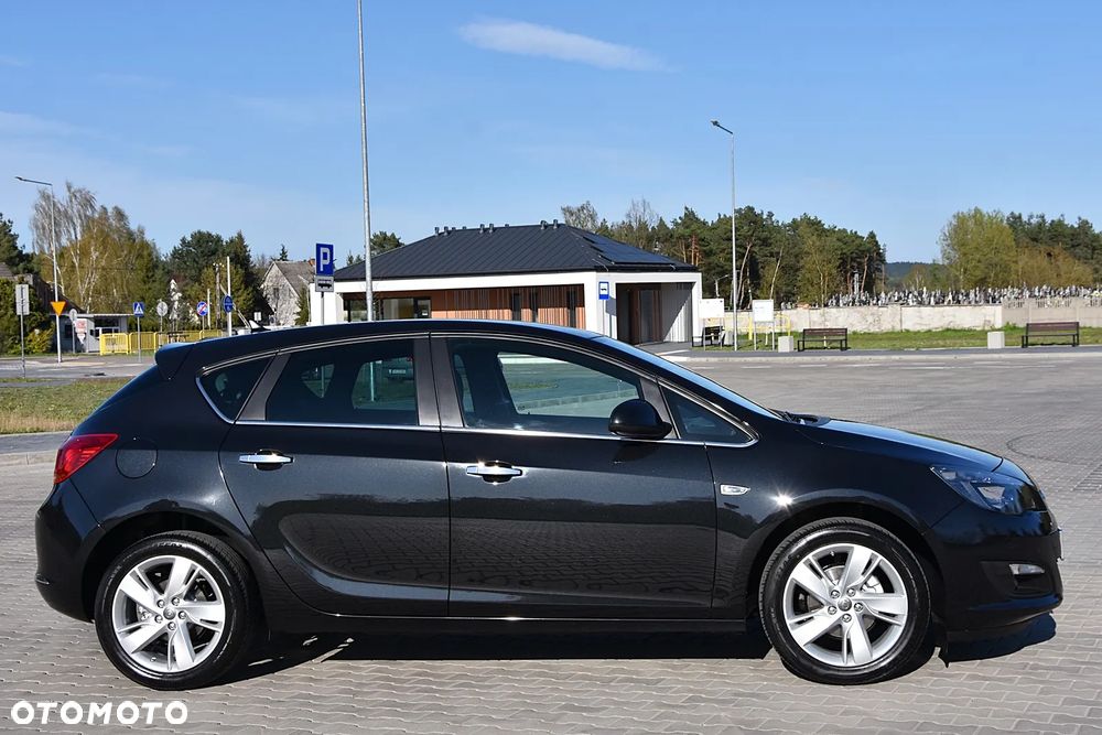 Opel Astra 1.4 T Cosmo EU6 - 9
