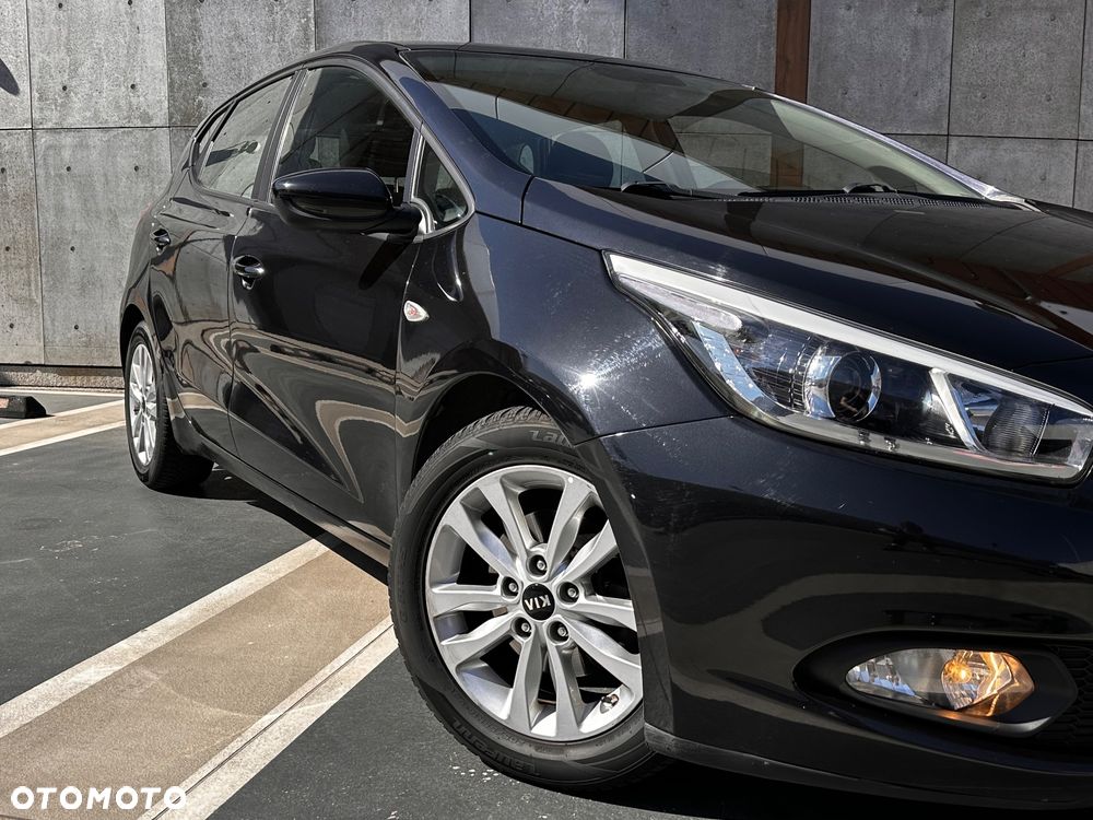 Kia Ceed 1.4 CVVT Dream Team Edition - 10