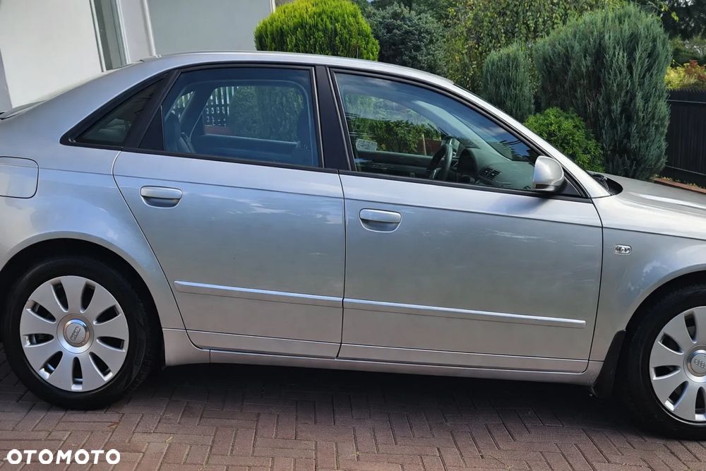 Audi A4 Limousine - 7