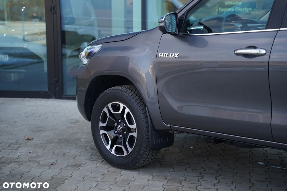 Toyota Hilux 4x4 Double Cab Autm Executive - 11