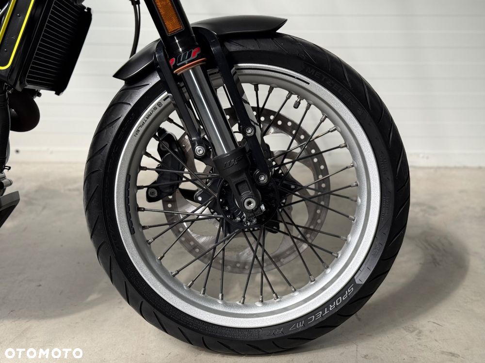 Husqvarna Svartpilen - 10