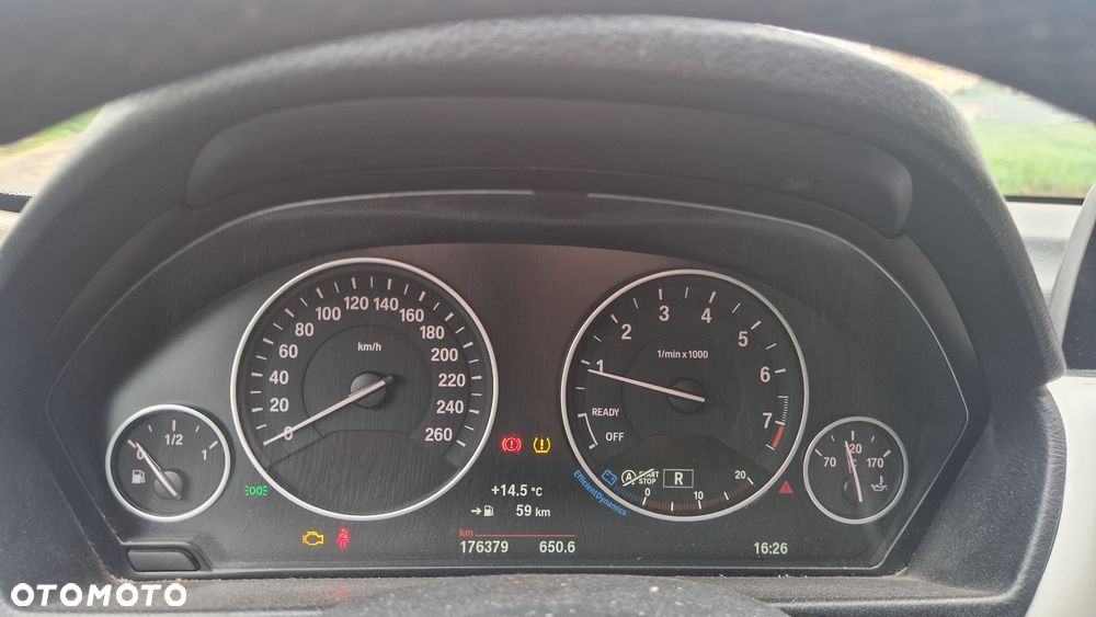 BMW Seria 3 318i - 20