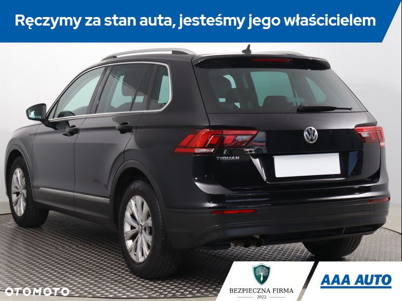 Volkswagen Tiguan - 5