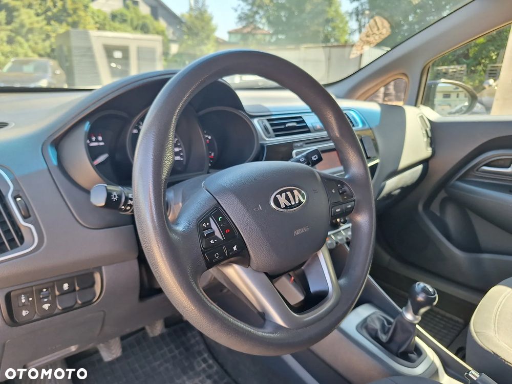 Kia Rio 1.2 Edition 7 - 17