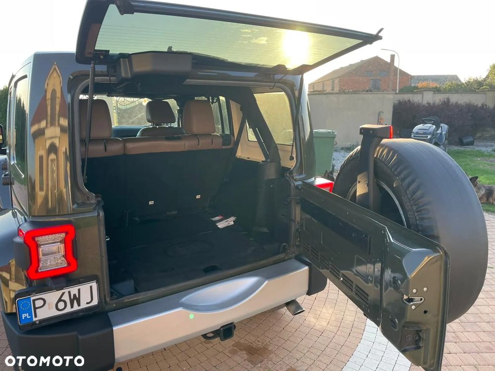 Jeep Wrangler Unlimited 3.6 Automatik Sahara - 24