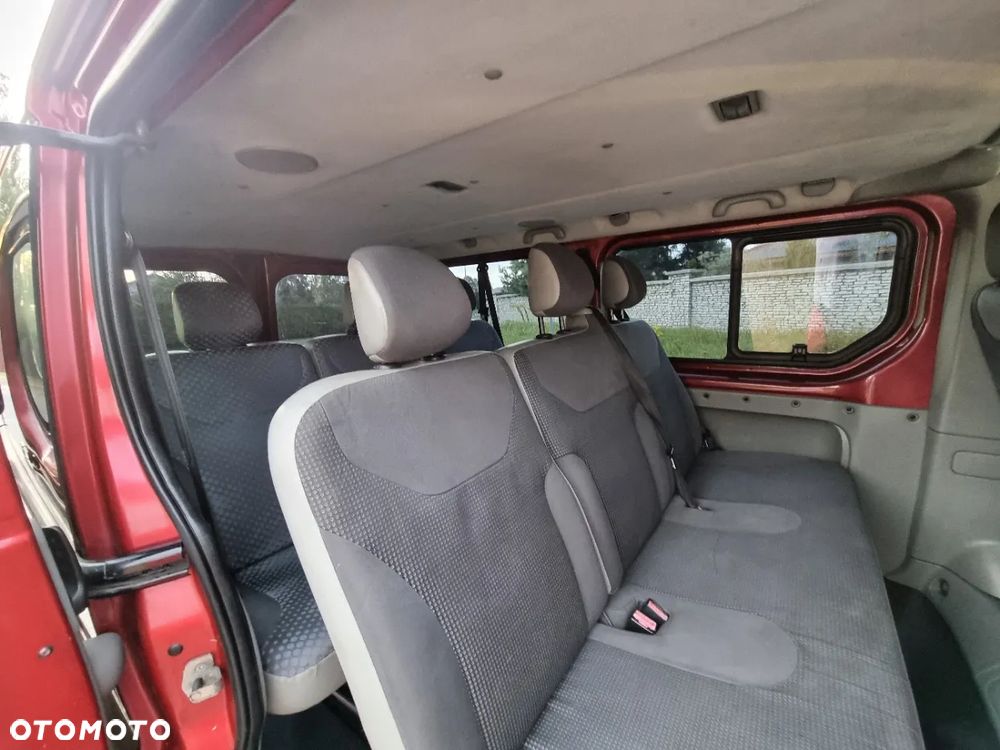 Opel Vivaro L2H1 2.9t - 12