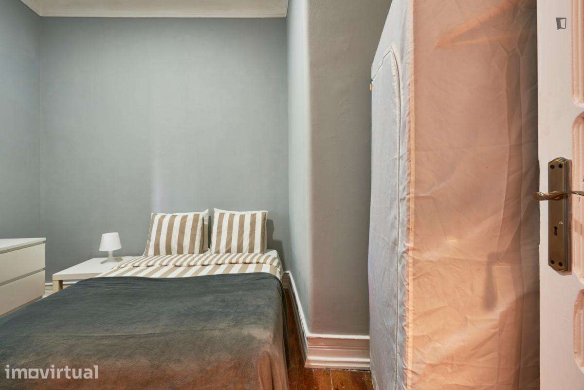 Quarto - localizado em Entrecampos Lisbon - Grande imagem: 3/39