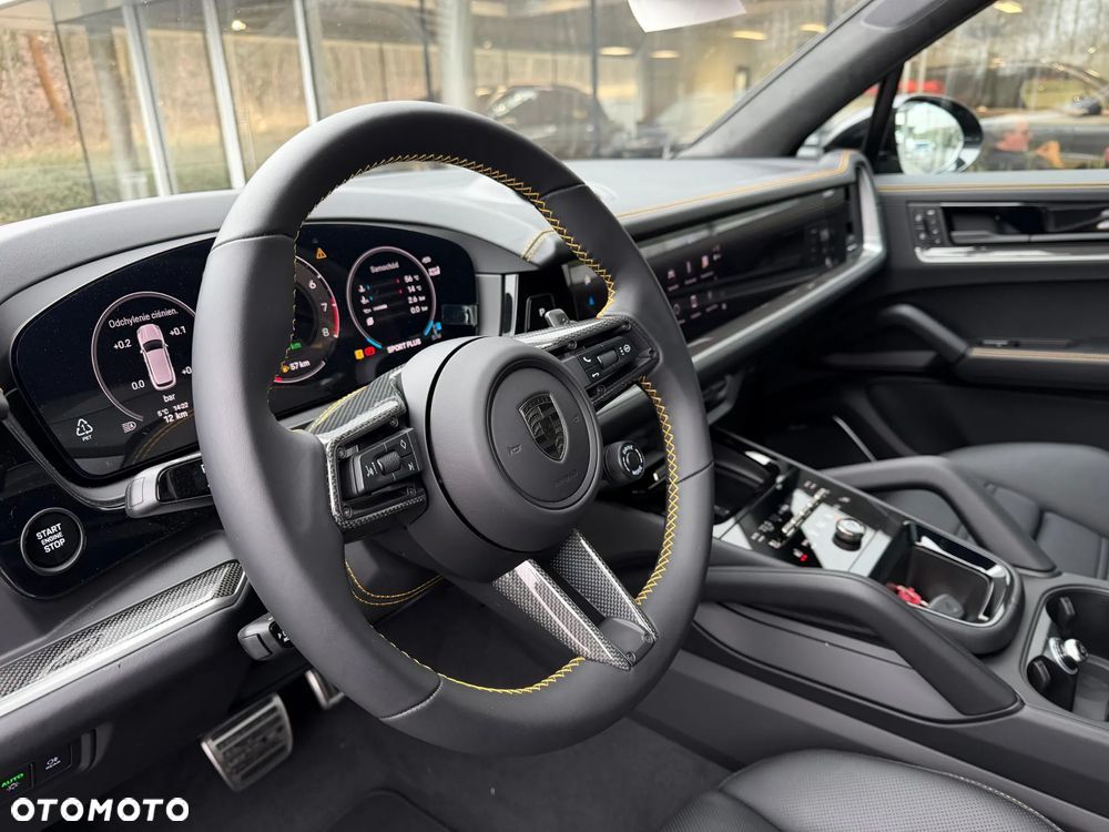 Porsche Cayenne - 11