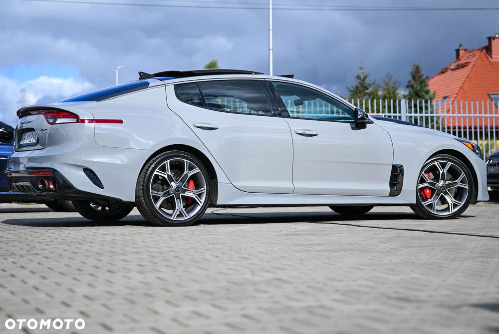 Kia Stinger 3.3 T-GDI V6 GT AWD - 34