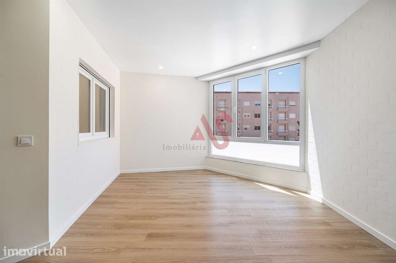 Apartamento T1+1 Totalmente Remodelado em Vila do Conde a Apenas 4 min - Grande imagem: 5/16