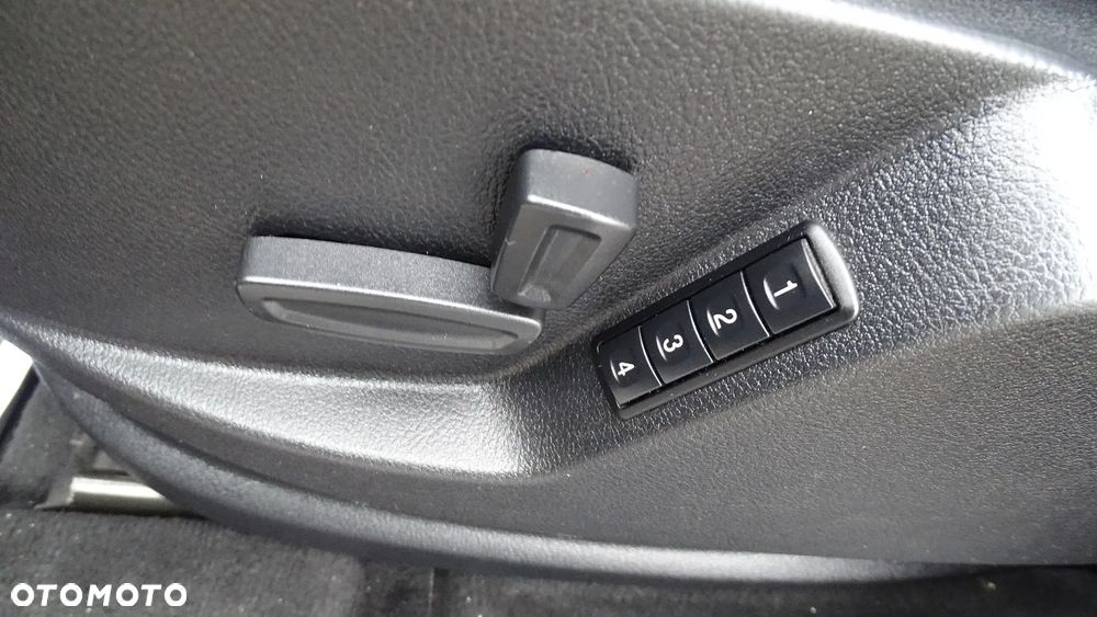 Ford S-Max 2.0 TDCi DPF Titanium - 15