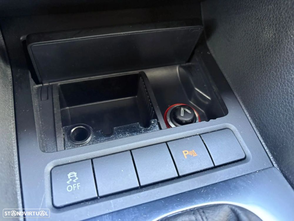 VW Golf 2.0 TDi Highline DSG - 46