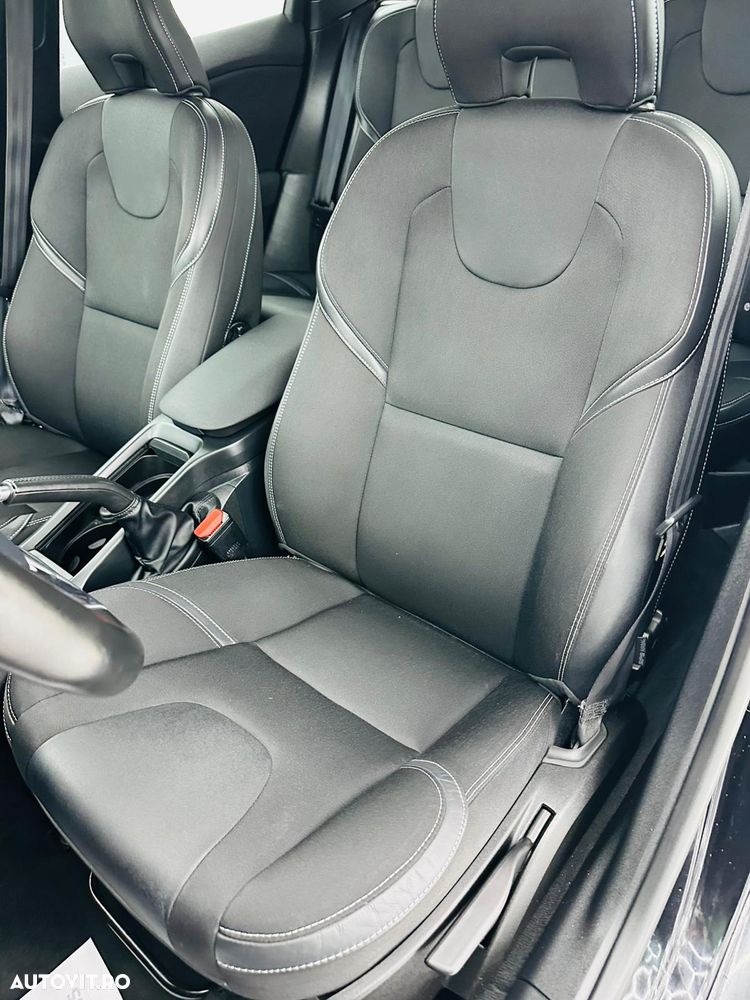 Volvo V40 D2 DRIVe Momentum - 14