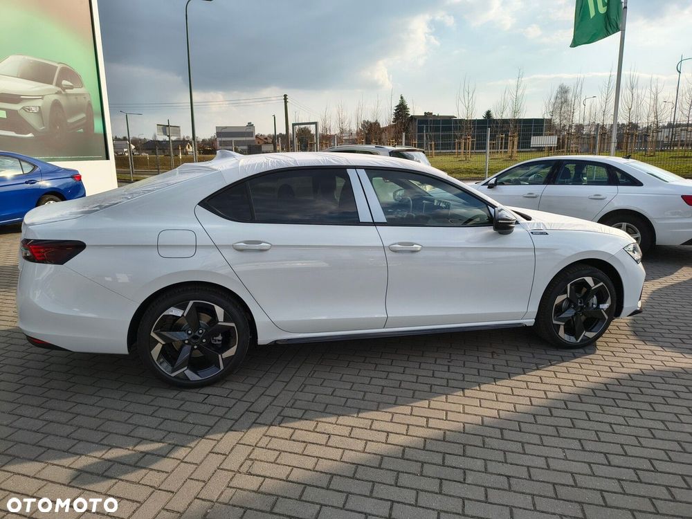 Skoda Superb 2.0 TSI Sportline DSG - 9
