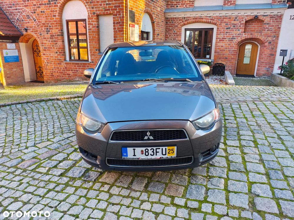 Mitsubishi Colt - 16