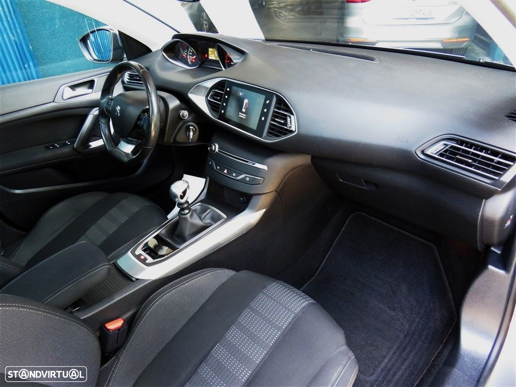 Peugeot 308 SW 1.6 e-HDi Allure J17 - 17