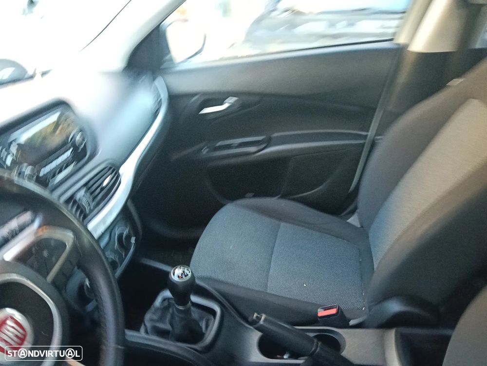 Fiat Tipo Station Wagon 1.3 MultiJet Life - 24