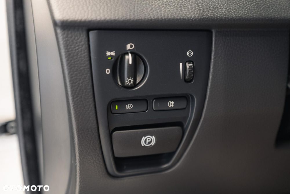 Volvo XC 90 D5 AWD R-Design - 27