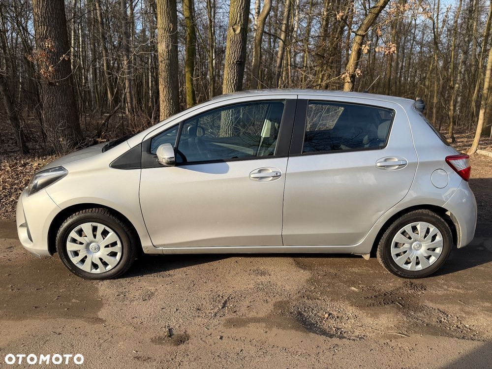Toyota Yaris 1.5 Active - 11