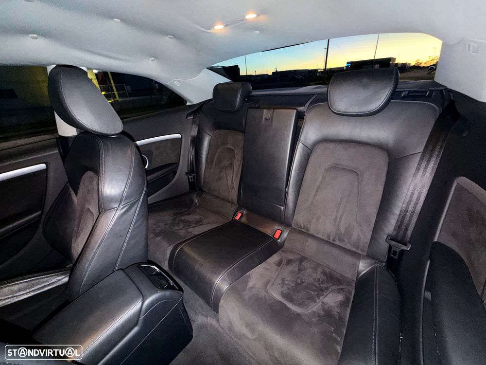 Audi A5 2.0 TDI Business Line Sport - 35