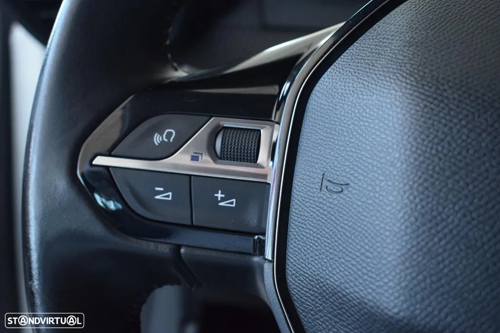 Peugeot e-208 50 kWh Active - 11