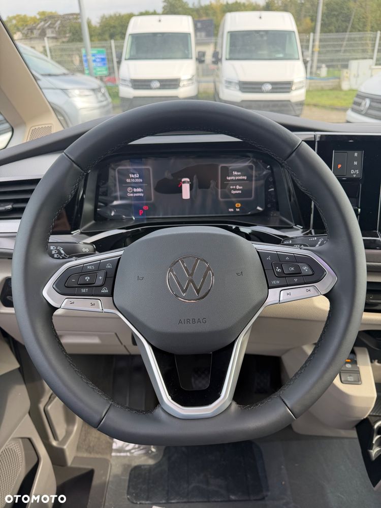 Volkswagen Multivan - 17