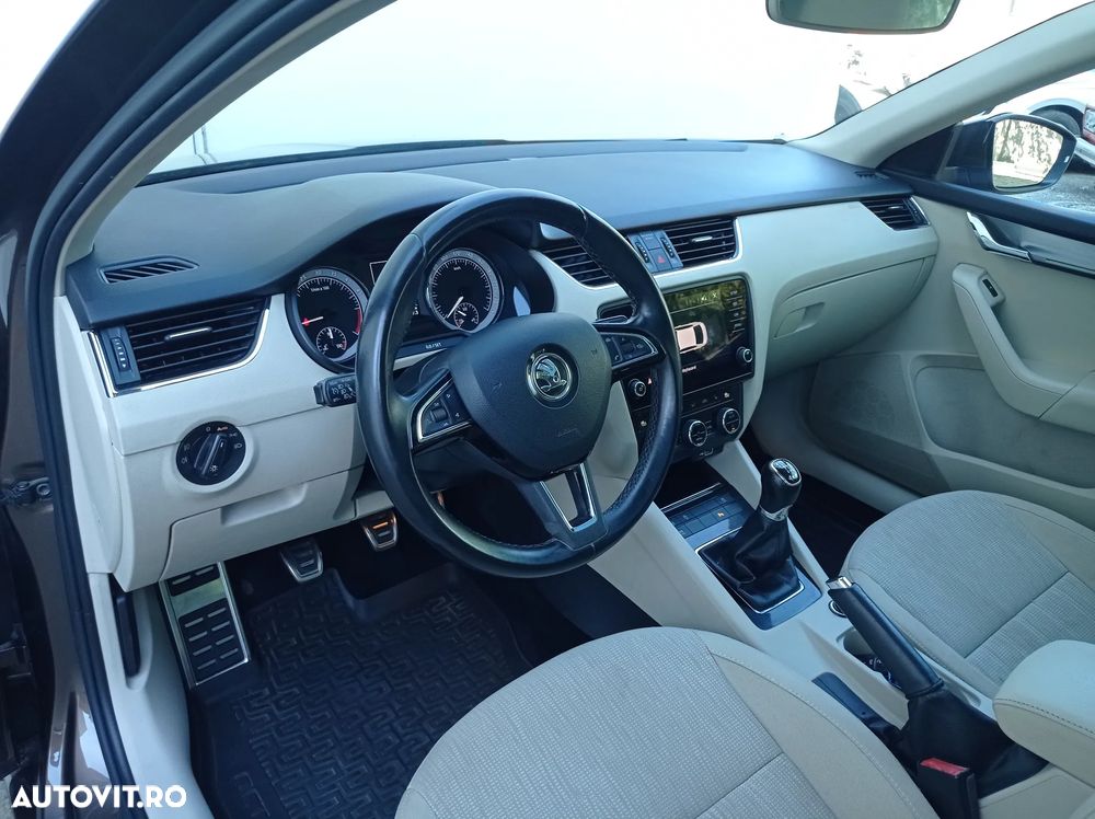 Skoda Octavia 2.0 TDI 4X4 STYLE - 14